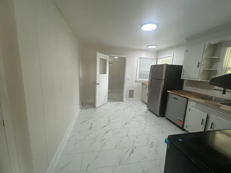 3711 Kaiser Ave — Photo 15