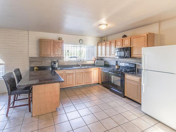 2nd image of 1905 N Huachuca Ave