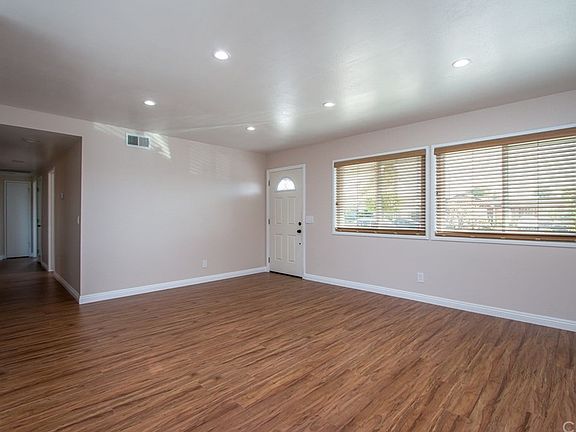 5th image of 21331 E Greenhaven St
