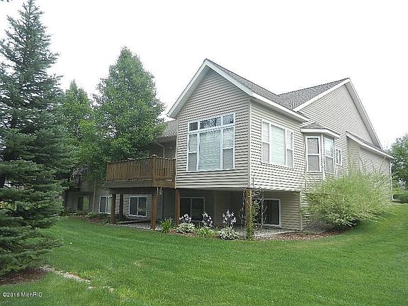 3rd image of 10158 Prairie Grass Dr
