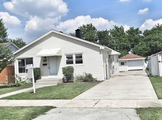 8733 S Sproat Ave, Oak Lawn, IL 60453