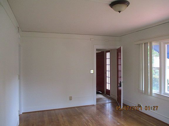 2nd image of 1436 De La Vina St Unit C