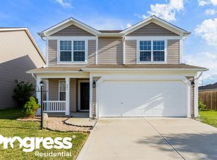 667 Cloverfield Ln, Greenwood, IN 46143