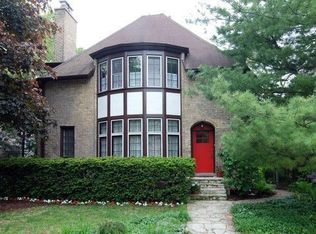 810 Ridge Ter, Evanston, IL 60201