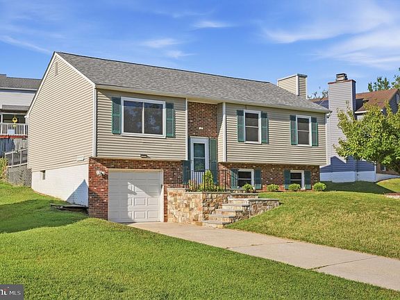3rd image of 9136 McHenry Ln