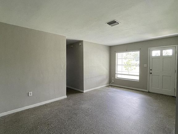 3rd image of 65 Lakeview Ave