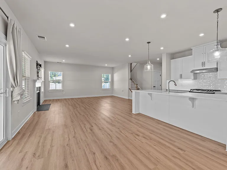 1757 Shipyard Rd — Photo 8