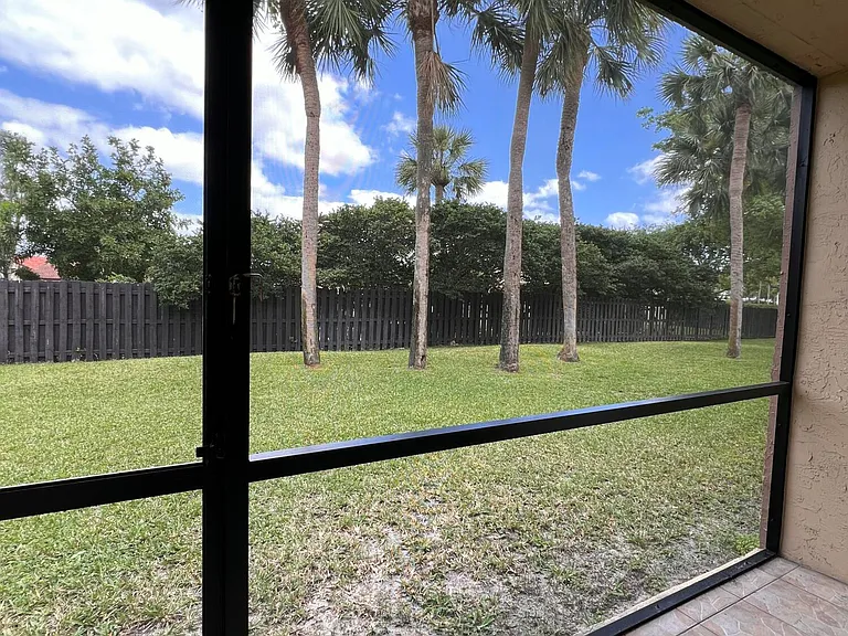 21890 Lake Forest Cir #101 — Photo 36