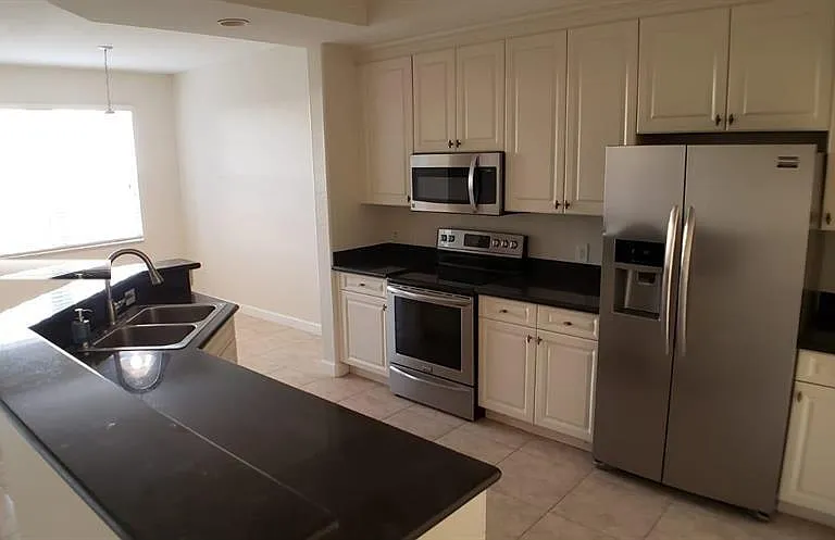 8207 NW 128th Ln #18-B — Photo 6