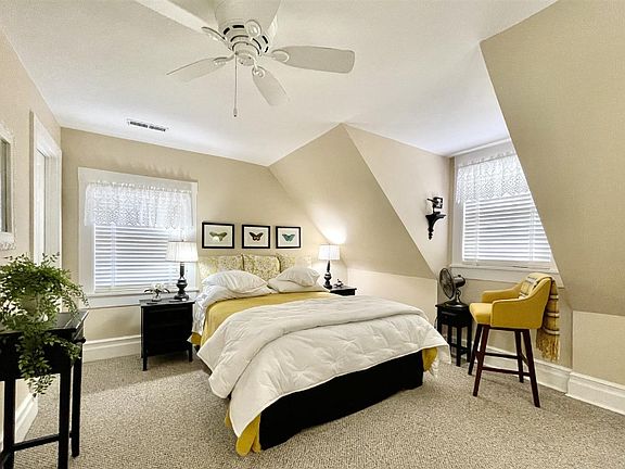 3rd image of 160 Palmetto Rd Unit 8-A