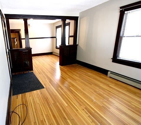 2nd image of 184 Saratoga St N APT 1