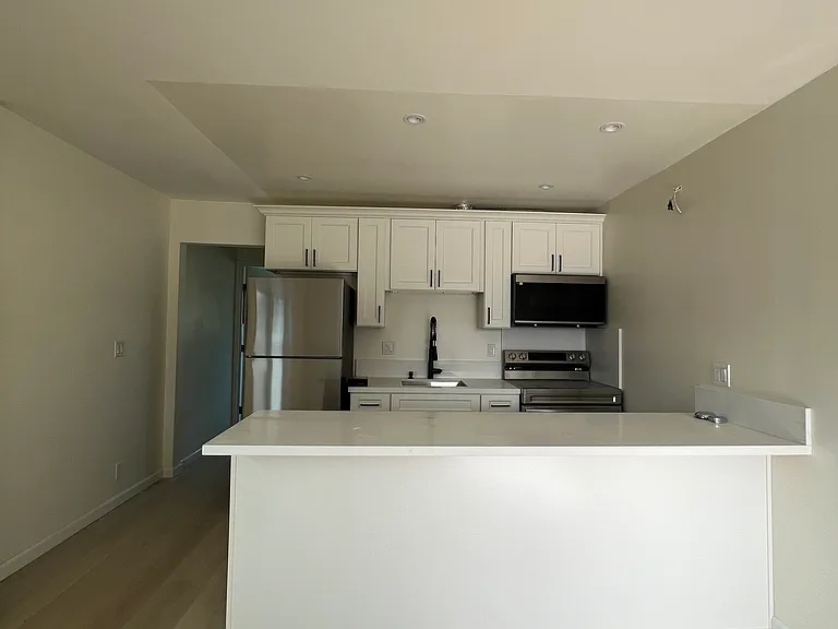2511 Prince St #9 — Photo 9