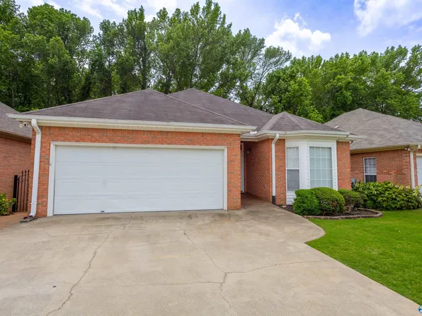 112 Windemere Dr, Rainbow City, AL 35906