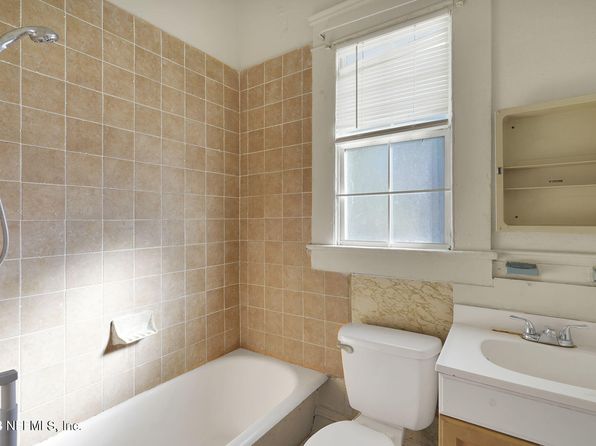 jacksonville-florida-154602078 picture