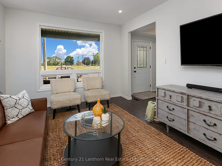 104 Creswell Dr — Photo 3