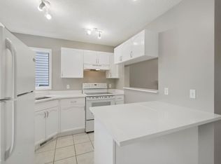 3104 32nd Ave NW, Edmonton, AB T6T 1X3