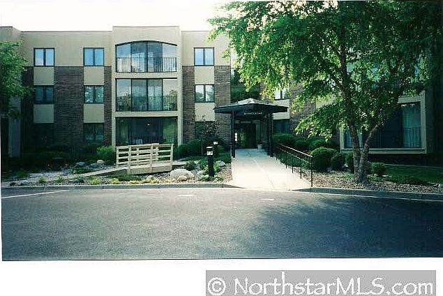 1st image of 20 Windsor Lane NW