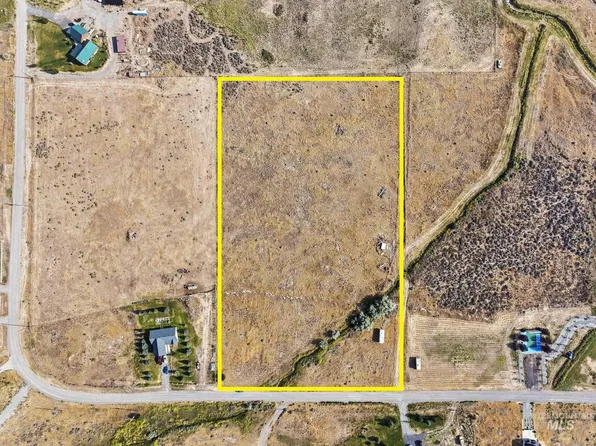 134 Parker Gulch Rd, Shoshone, ID 83352