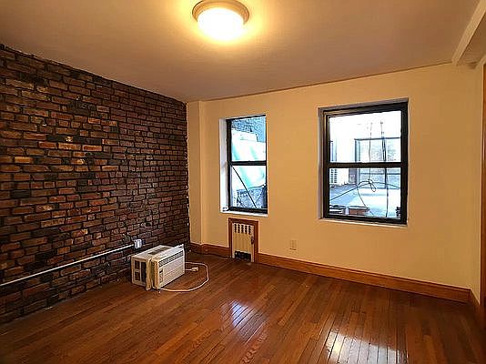 4th image of 86 Hoyt St #3