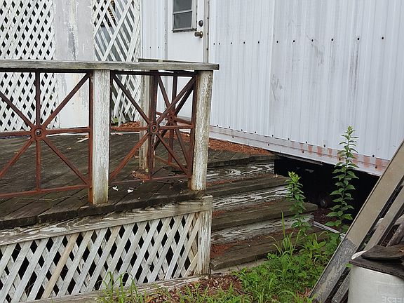 2nd image of 41 Pine St Trlr 39