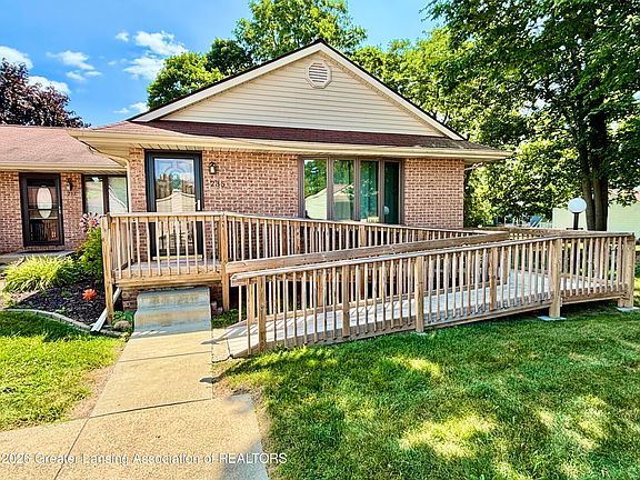 3rd image of 235 Bonnie Brook Dr #1