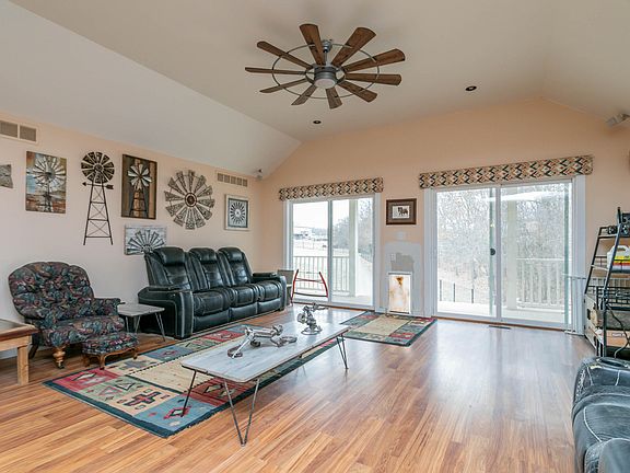 3rd image of 12600 N Hecht Rd