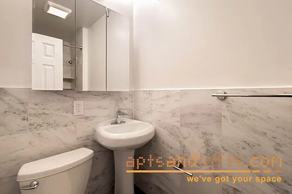 Rented by aptsandlofts.com | media 16