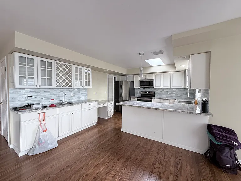 1401 Monroe Ave NE #M — Photo 4