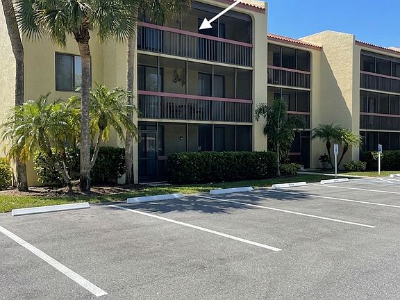 2nd image of 737 SE 1st Way #302-302-2