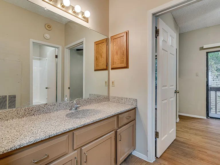 2210 Pearl St #203 — Photo 16