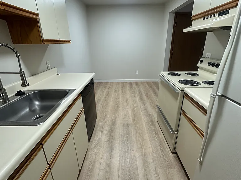 33621 Utica Rd #16 — Photo 9