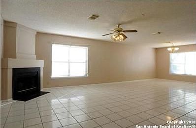 3rd image of 7688 Cascade Oak Dr