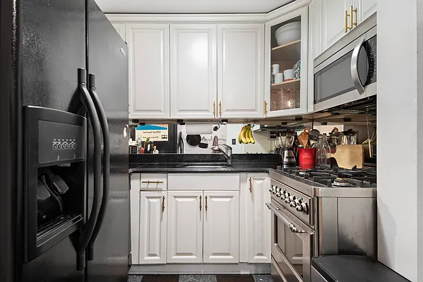 Sold by Compass | media 3