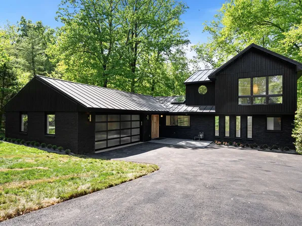 3804 Lakeview Ter, Falls Church, VA 22041