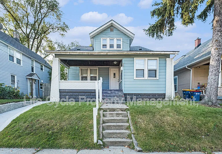 346 Quimby St NE — Photo 1