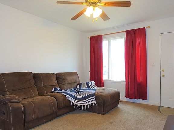 4th image of 1692 S Green Meadows Blvd