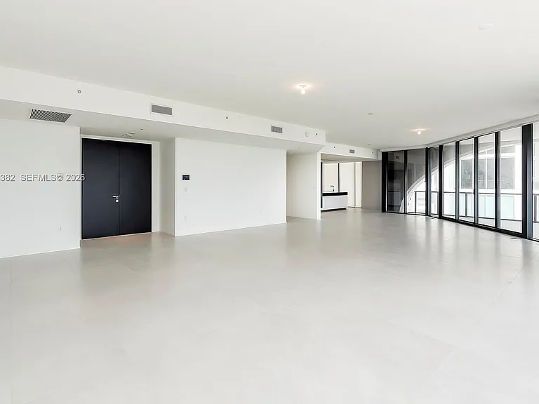 1000 Biscayne Blvd #2002 — Photo 3