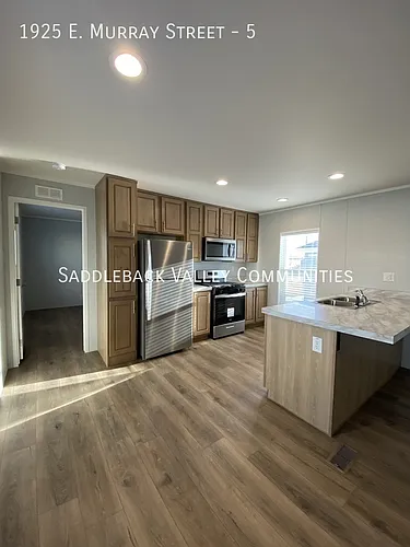 1925 E Murray St Photo 1