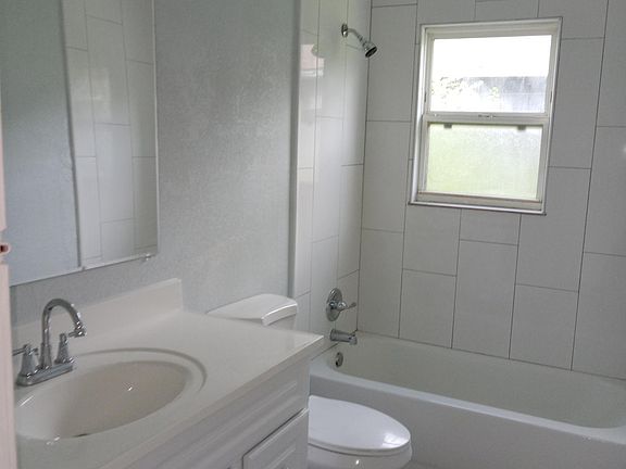 5th image of 4127 37th St N