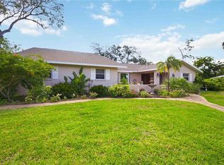 3951 Country View Dr, Sarasota, FL 34233