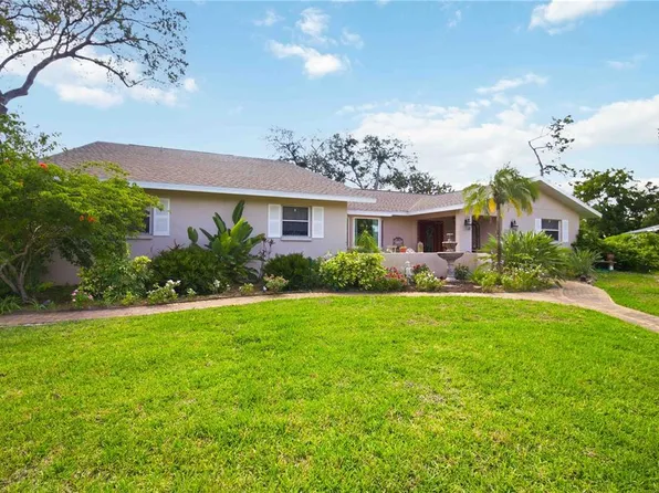 3951 Country View Dr, Sarasota, FL 34233