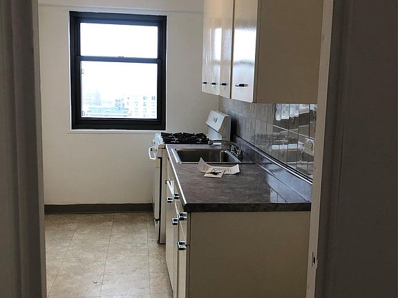 4th image of 2180 33rd road #10a