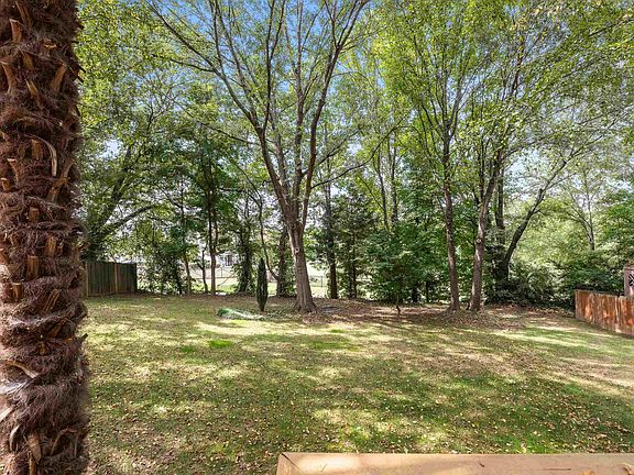 5th image of 103 Misty Meadow Dr