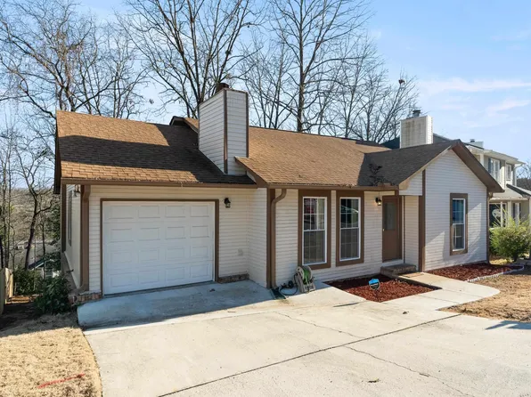 2211 Williamsburg Dr, Pelham, AL 35124