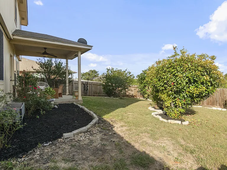 13524 Lyndon B Johnson St — Photo 42