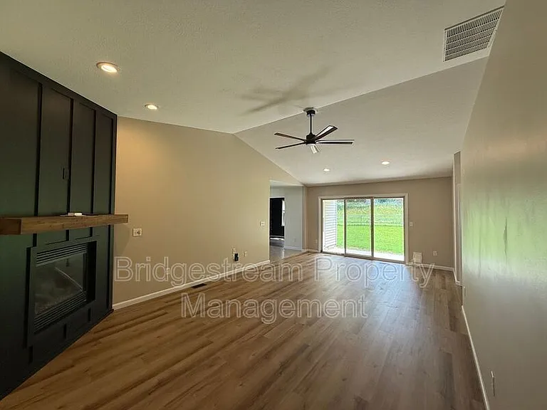 6844 Union Rd — Photo 3