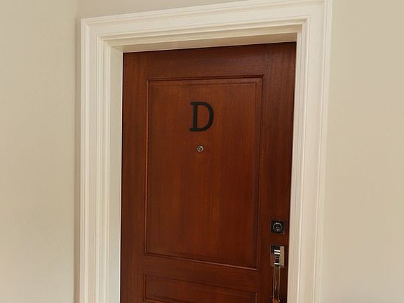 4th image of 605 Smedes Pl #D