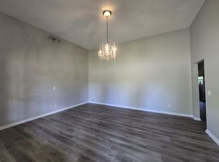 615 5th Ave E #B, Springfield, TN 37172