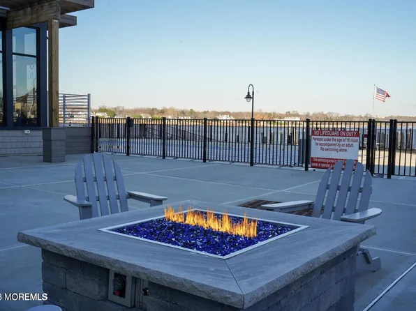 28 Riverside Ave #1N, Red Bank, NJ 07701