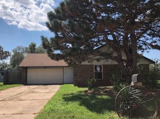 1913 N 20th Pl, Enid, OK 73701